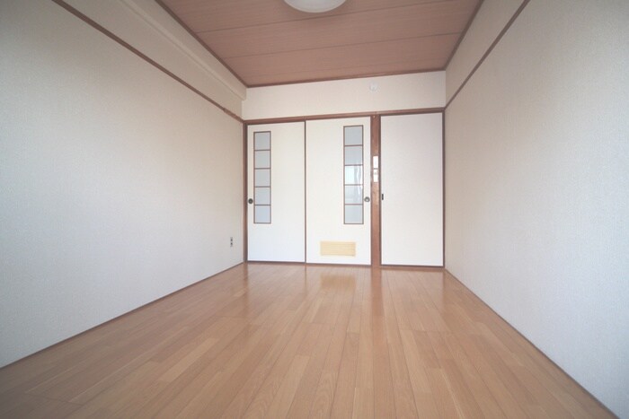 物件内観写真6　(居室)