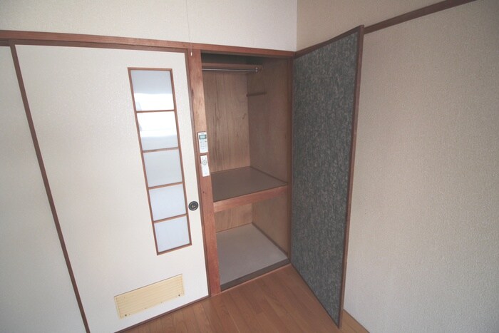 物件内観写真12　(収納)