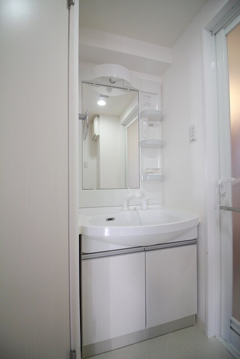 物件内観写真11　(洗面)