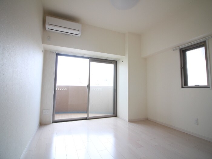 物件内観写真15　(室内からの展望)