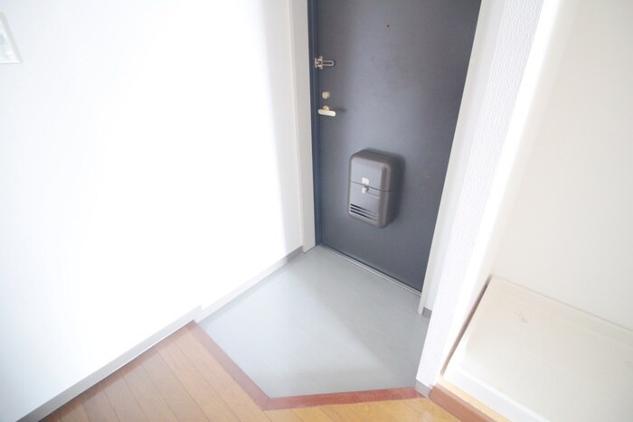 物件内観写真14　(玄関)