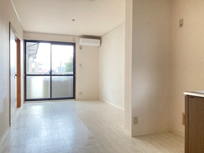 物件内観写真4　(居室)