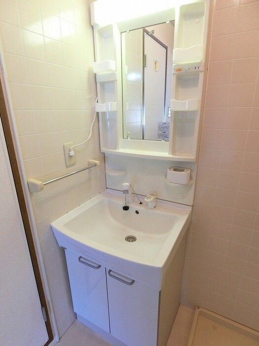 物件内観写真8　(洗面)