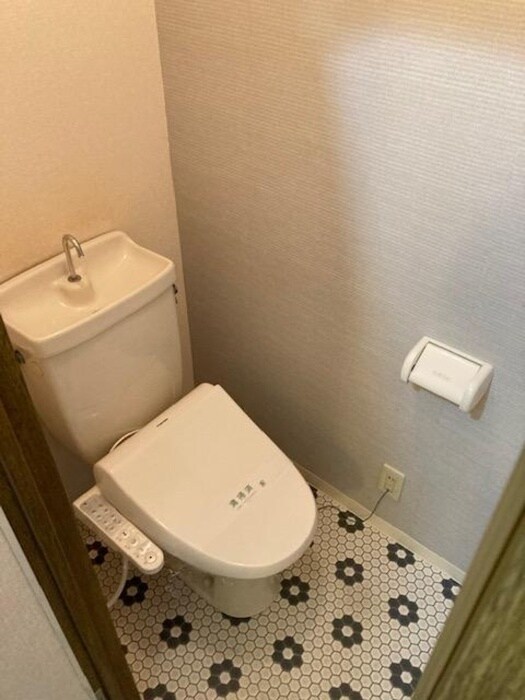 物件内観写真9　(トイレ)