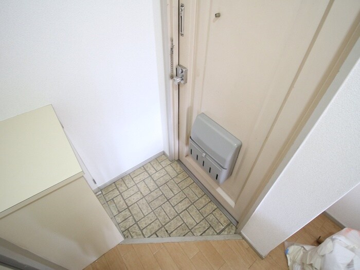 物件内観写真13　(玄関)