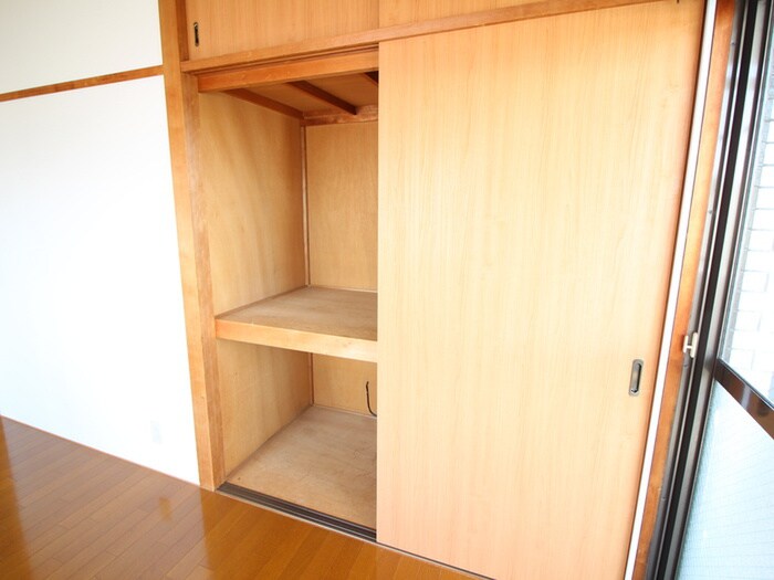 物件内観写真12　(収納)