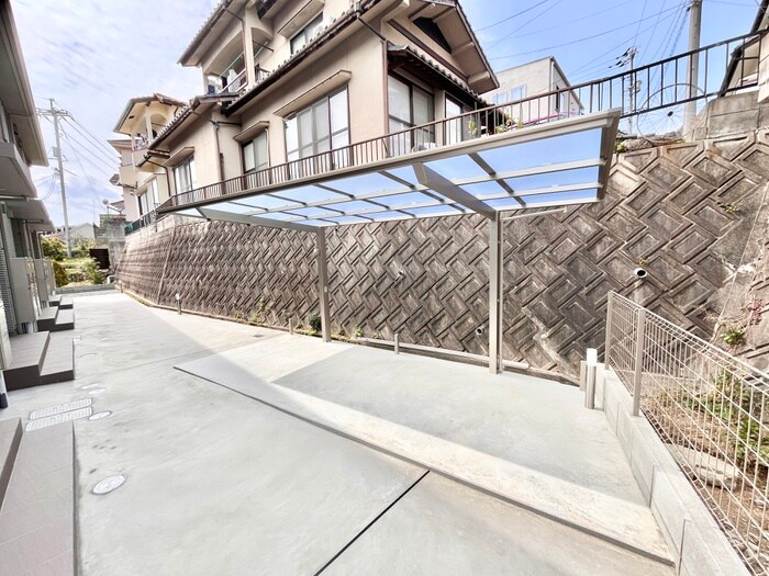 物件外観写真2　(駐輪場)