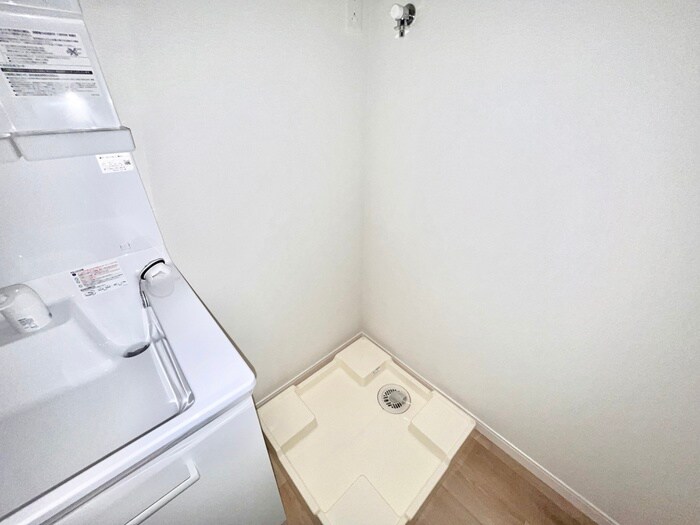 物件内観写真9　(洗濯機置場)