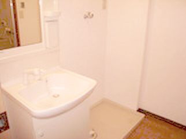 物件内観写真12　(洗濯機置場)