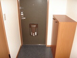 物件内観写真16　(玄関)