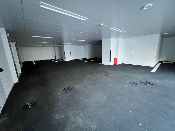 物件外観写真6　(駐車場)