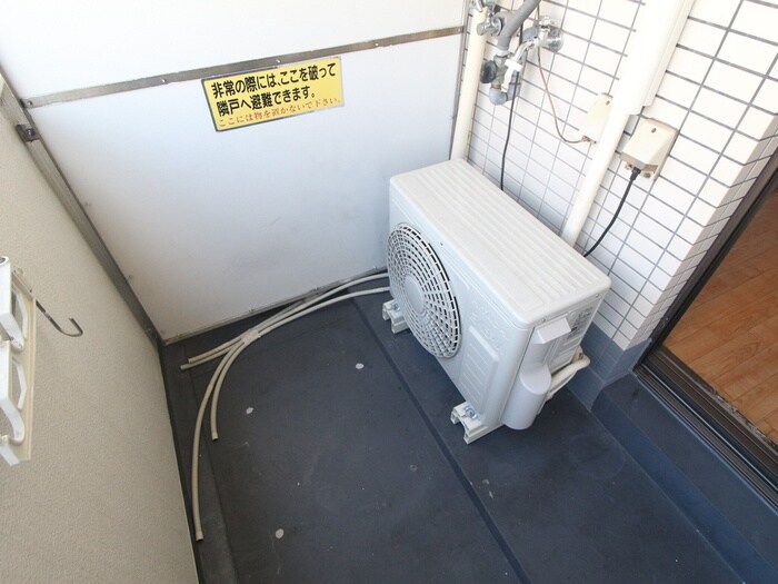 物件内観写真16　(洗濯機置場)