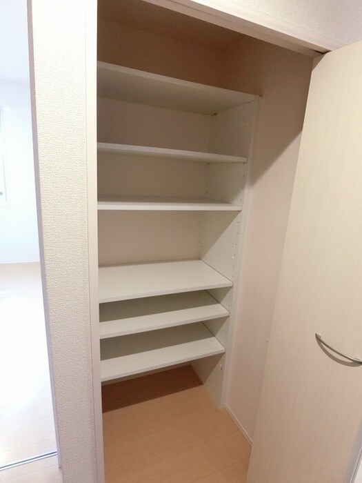 物件内観写真7　(靴箱)