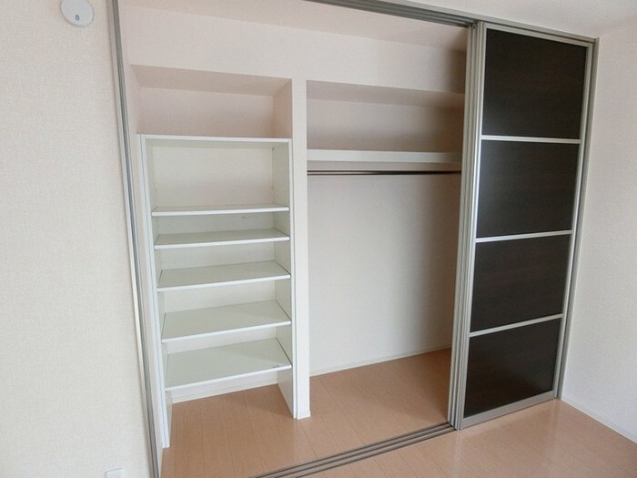 物件内観写真8　(収納)