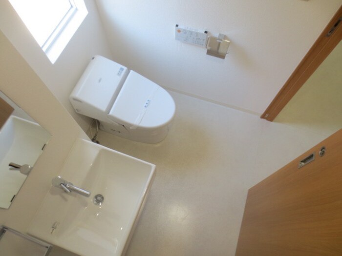 物件内観写真10　(トイレ)