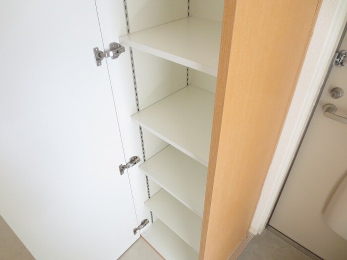 物件内観写真11　(靴箱)