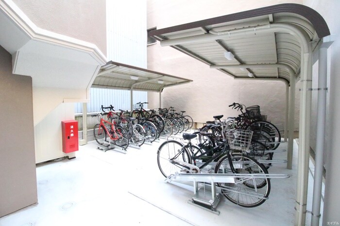 物件外観写真5　(駐輪場)