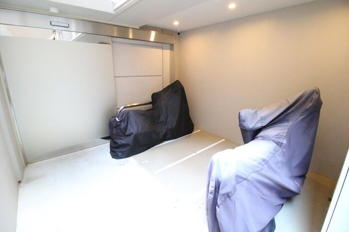 物件外観写真6　(バイク置き場)