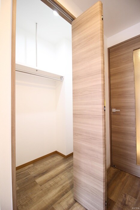 物件内観写真13　(収納)