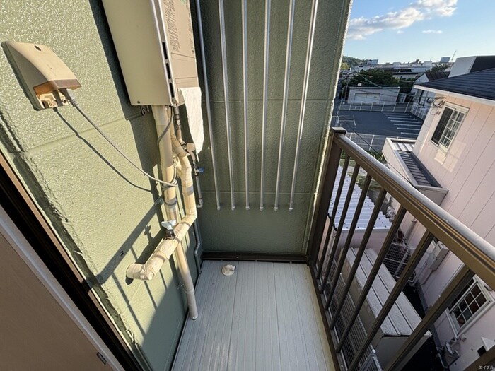 物件内観写真12　(洗濯機置場)