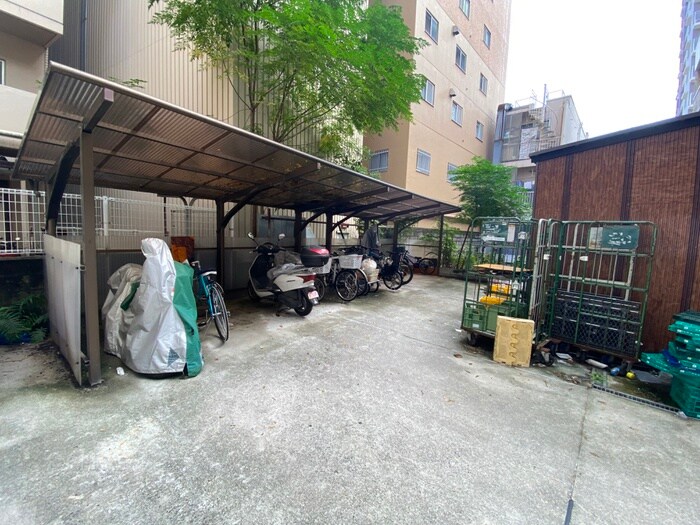 物件外観写真5　(駐輪場)