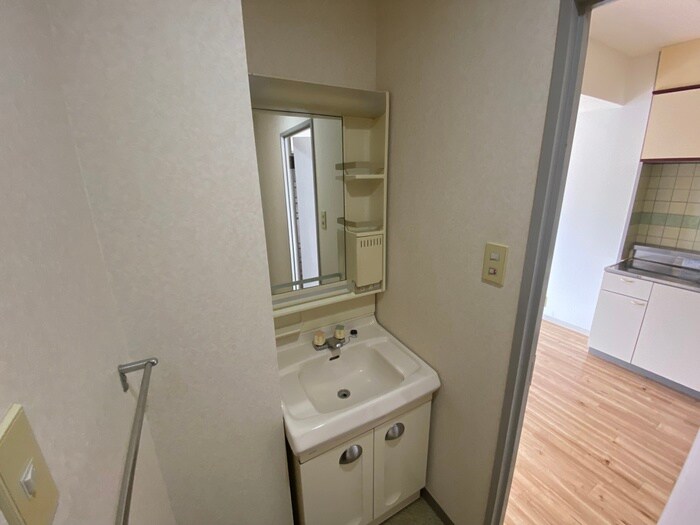 物件内観写真10　(洗面)