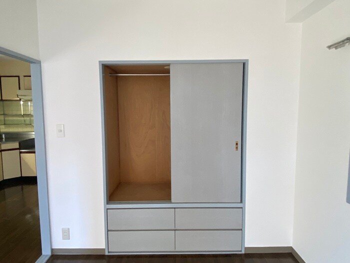 物件内観写真12　(収納)