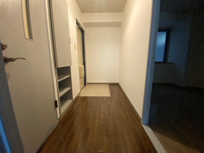 物件内観写真15　(廊下)