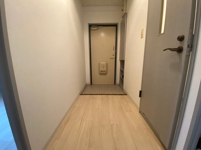 物件内観写真15　(玄関)