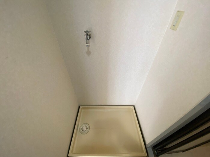 物件内観写真16　(洗濯機置場)