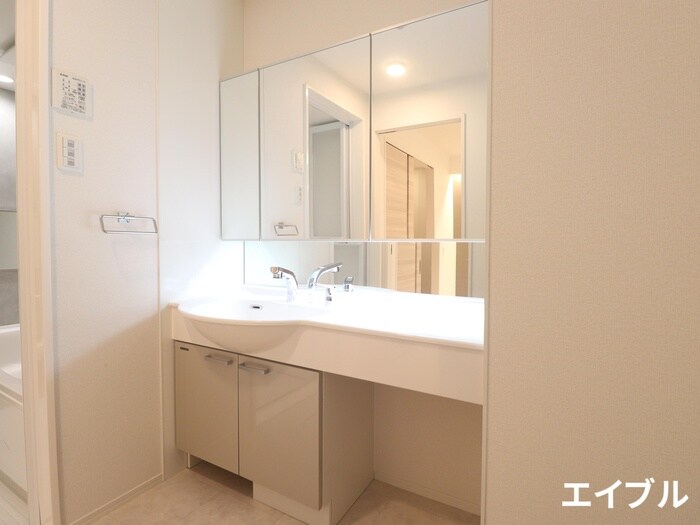 物件内観写真11　(洗面)