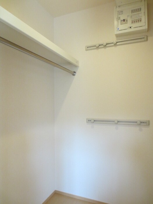 物件内観写真9　(収納)