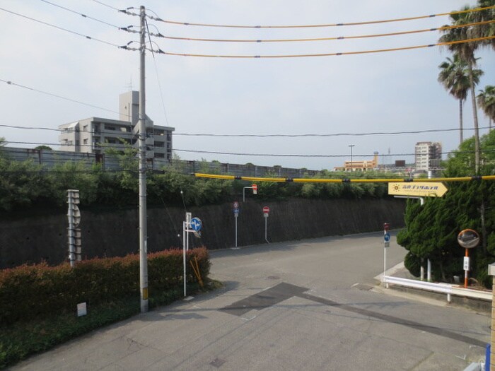 物件内観写真10　(室内からの展望)