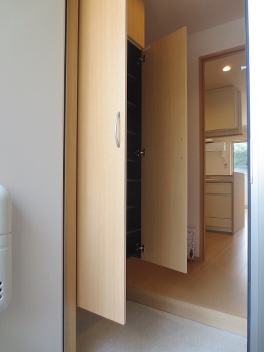 物件内観写真13　(靴箱)