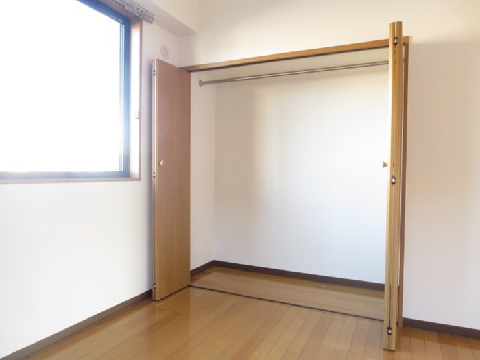 物件内観写真13　(収納)