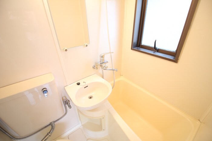 物件内観写真12　(バス／シャワールーム等)