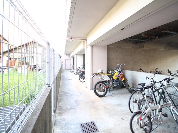 駐輪場