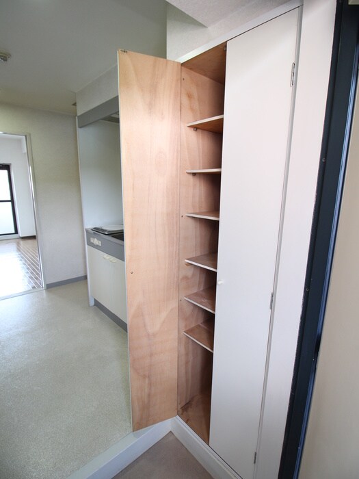 物件内観写真13　(靴箱)