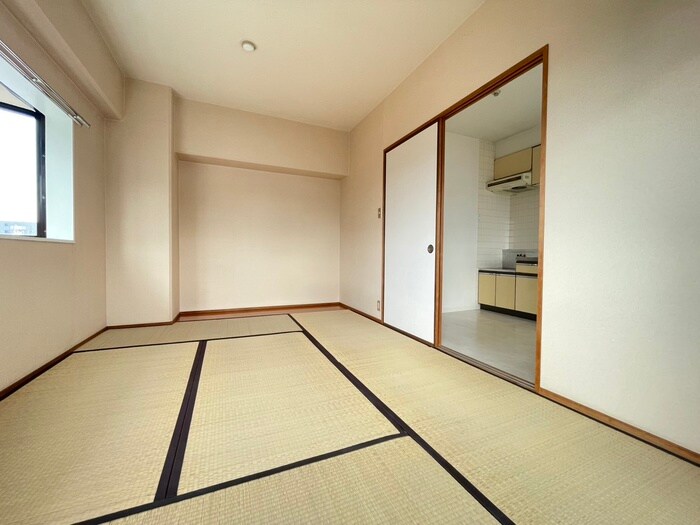 物件内観写真7　(居室)