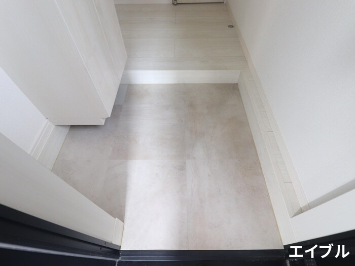 物件内観写真15　(玄関)