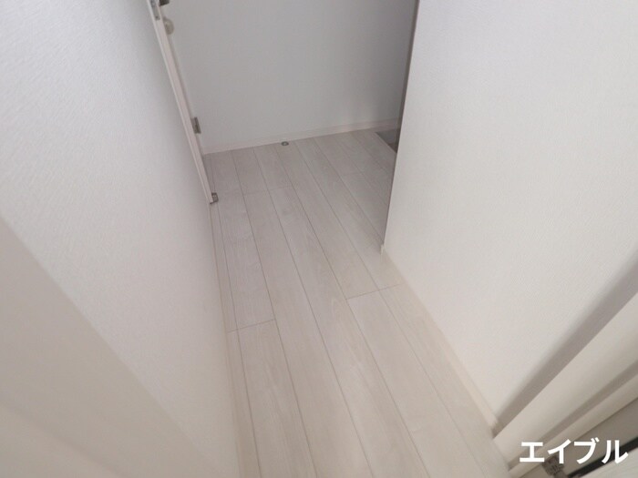 物件内観写真17　(廊下)