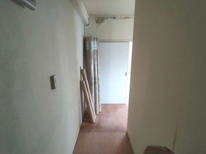 物件内観写真10　(玄関)