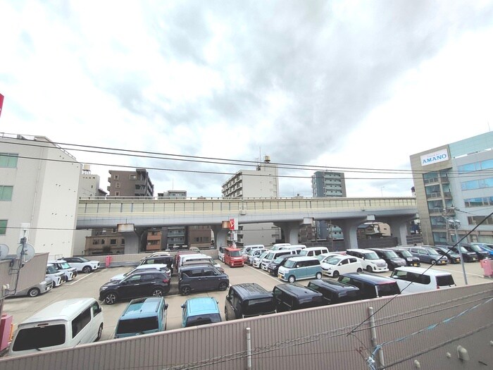 物件内観写真13　(室内からの展望)