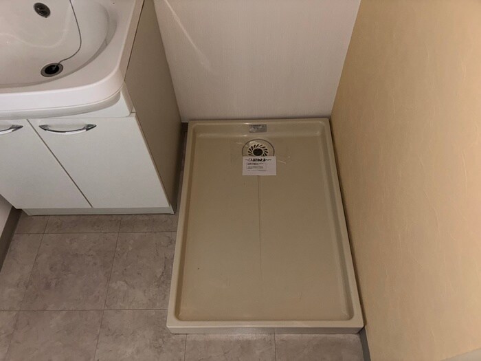 物件内観写真14　(洗濯機置場)