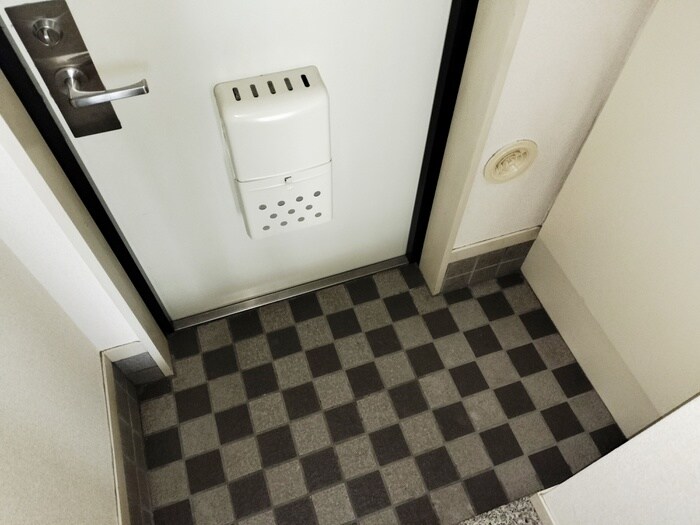 物件内観写真9　(玄関)