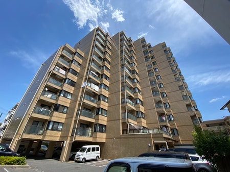 サンパレス草津　９０１外観写真