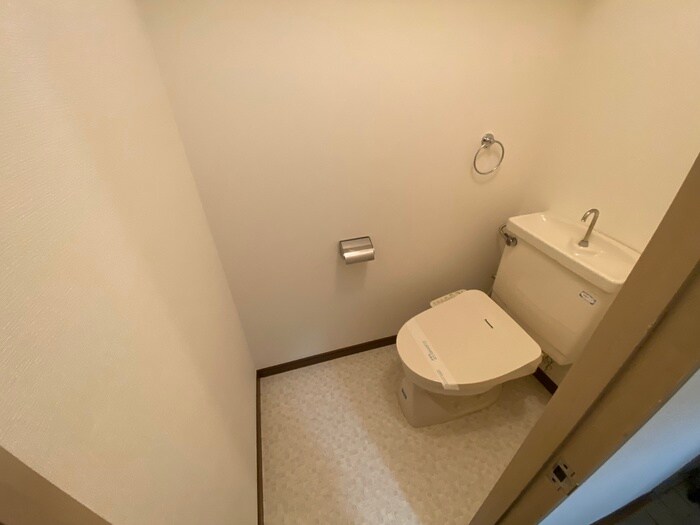 物件内観写真11　(トイレ)