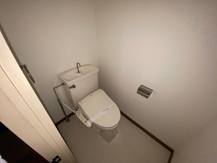 物件内観写真11　(トイレ)