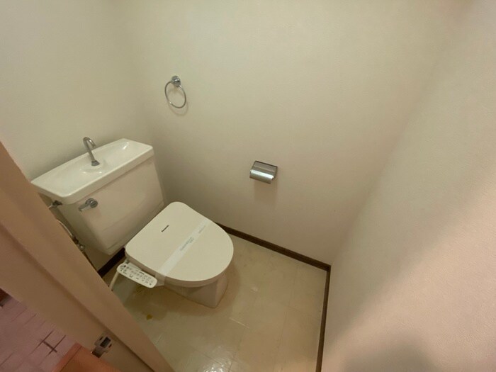 物件内観写真11　(トイレ)