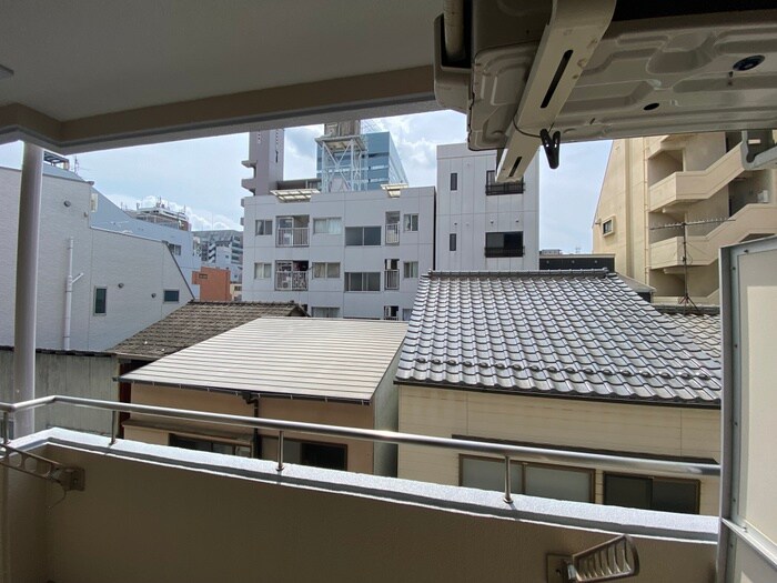 物件内観写真13　(室内からの展望)